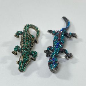 Alligator and a Lizard (Gecko) Colorful Brooch Lapel hat Pin Lot